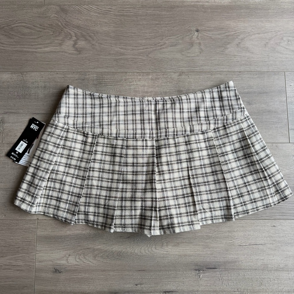 NWT Madden NYC Pleated Plaid Mini Skort - size Large (12-14) - brown/cream/black - Picture 9 of 9